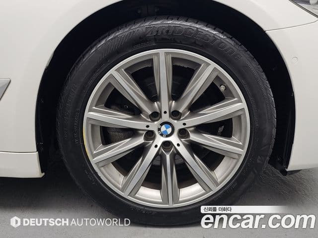 BMW 5 Series 2018 — Şəkil 4/20