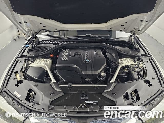 BMW 5 Series 2018 — Şəkil 5/20