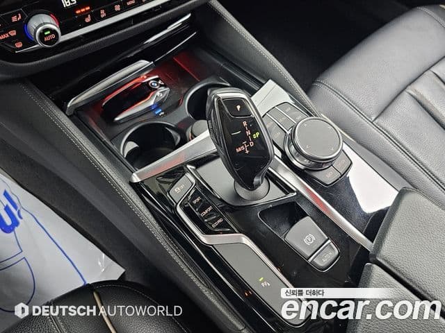BMW 5 Series 2018 — Şəkil 7/20