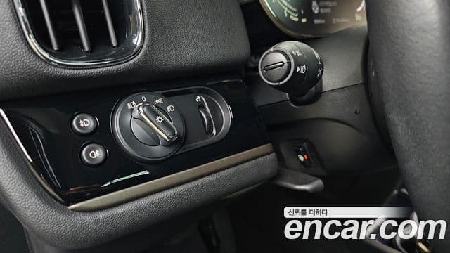 Mini Cooper Countryman 2023 — фото 20 из 20