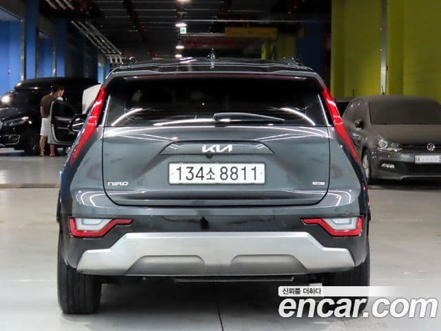 Kia Niro 2022 — ფოტო 3/20