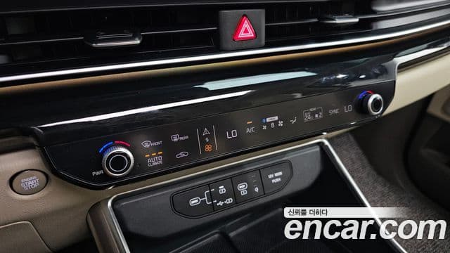 Kia Carnival 2025 — Фото 17/20