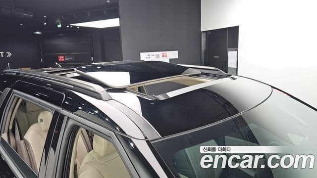 Kia Carnival 2025 — Фото 19/20