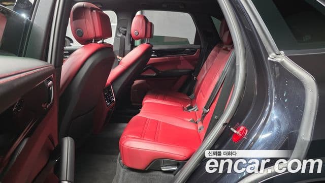 Porsche Cayenne 2019 — Şəkil 12/20