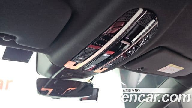 Porsche Cayenne 2022 — Photo 22/31