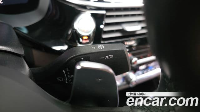 BMW 5 Series 2023 — Photo 23/31