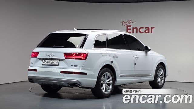 Audi Q7 2019 — Şəkil 2/20