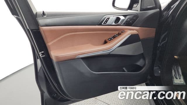 BMW X5 2024 — Photo 29/33