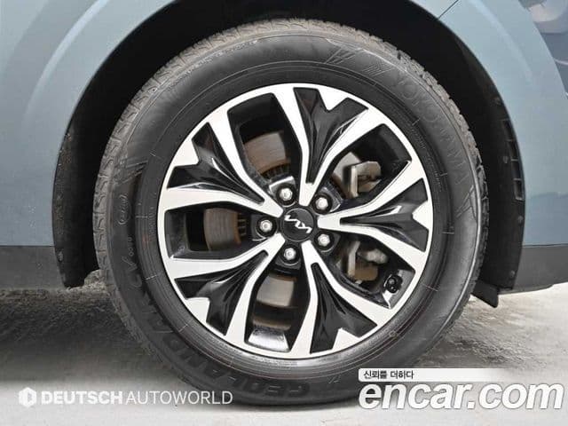 Kia Carnival 2021 — ფოტო 4/20
