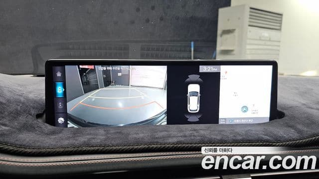 Genesis GV70 2021 — ფოტო 14/20