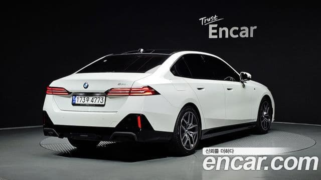 BMW 5 Series 2024 — Şəkil 2/20