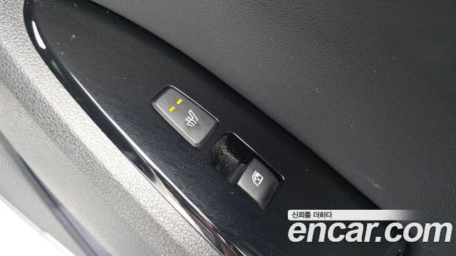 Kia Sportage 2023 — Photo 9/35