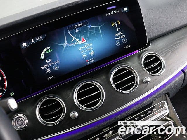 Mercedes-Benz E-Class 2023 — Şəkil 17/20