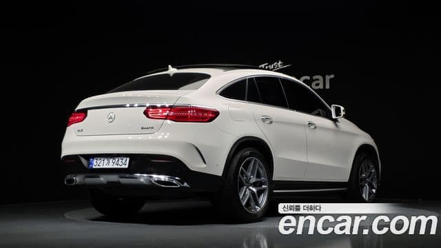 Mercedes-Benz GLE-Class 2018 — Şəkil 2/20