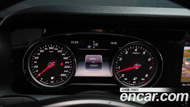 Mercedes-Benz E-Class 2018 — ფოტო 8/20
