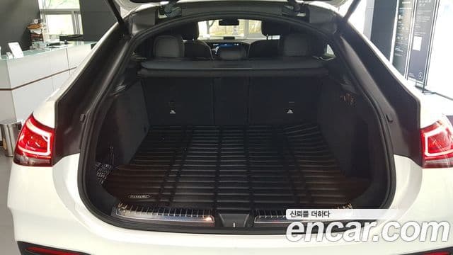 Mercedes-Benz GLE-Class 2023 — ფოტო 11/17