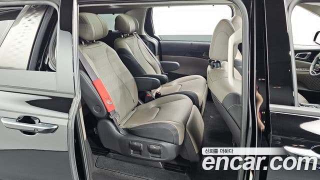 Kia Carnival 2024 — Şəkil 11/20