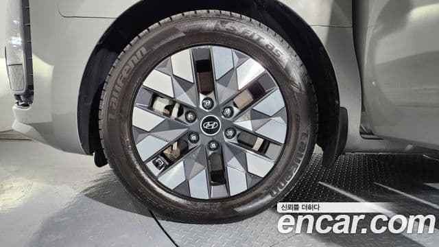 Hyundai Staria 2022 — фото 5 из 20