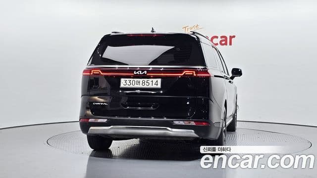 Kia Carnival 2023 — фото 4 из 20