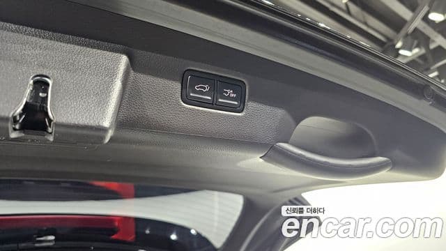 Kia Carnival 2023 — фото 20 из 20