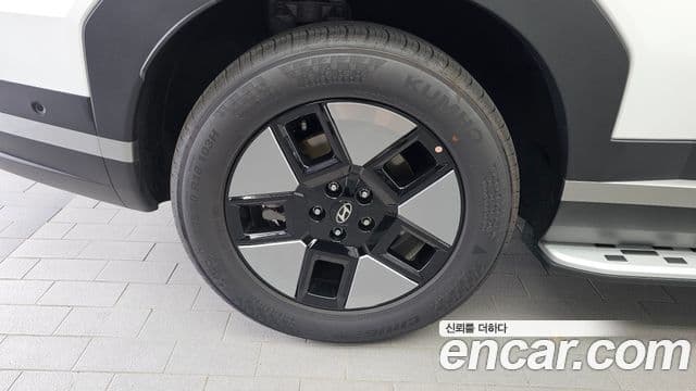 Hyundai Santa Fe 2025 — ფოტო 5/20