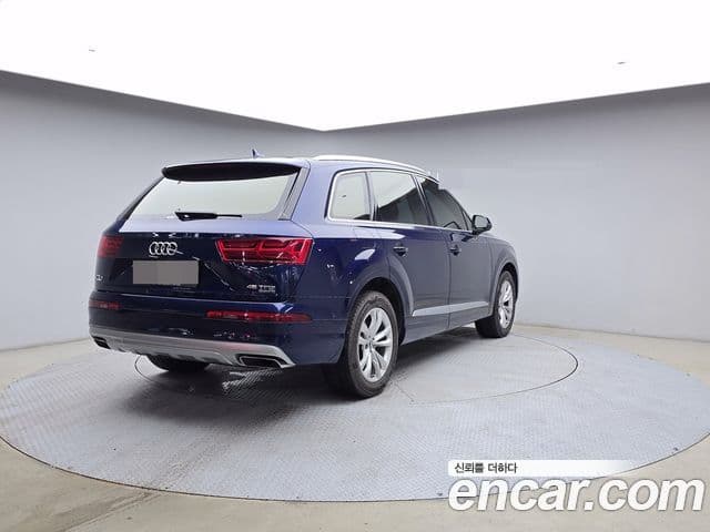 Audi Q7 2019 — Şəkil 1/20