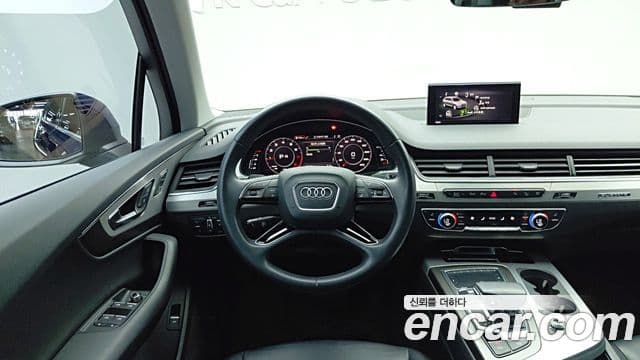 Audi Q7 2019 — Şəkil 15/20