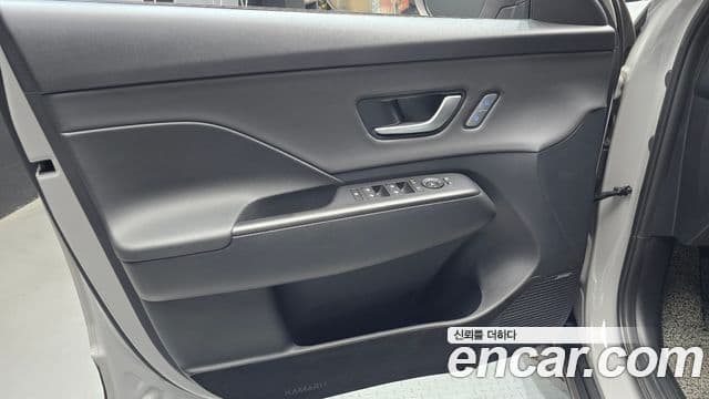 Hyundai Kona Hybrid 2023 — Photo 29/30
