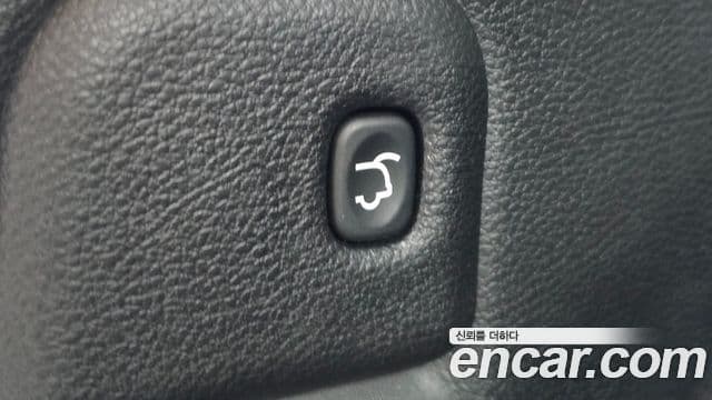 Jeep Grand Cherokee 2021 — Şəkil 22/37