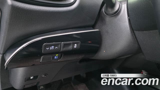 Toyota Prius 2022 — Photo 20/32