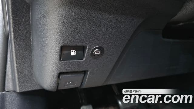 Toyota Prius 2022 — Photo 10/32