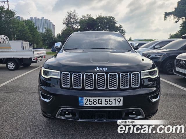Jeep Grand Cherokee 2021 — Фото 1/20