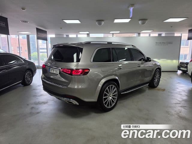 Mercedes-Benz GLS-Class 2021 — Photo 16/18