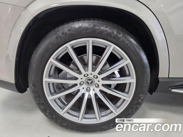 Mercedes-Benz GLS-Class 2021 — Photo 17/18