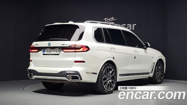 BMW X7 2025 — Фото 2/20