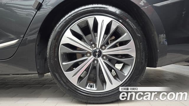 Kia K8 2021 — Şəkil 16/37