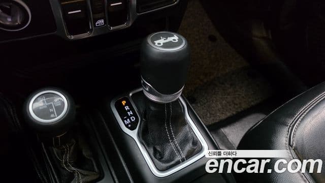 Jeep Wrangler 2019 — Photo 10/20