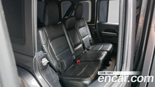 Jeep Wrangler 2019 — Photo 12/20