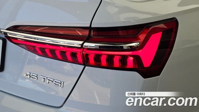 Audi A6 2021 — Şəkil 31/33
