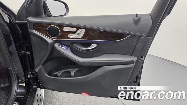 Mercedes-Benz GLC-Class 2020 — Şəkil 30/41