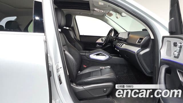 Mercedes-Benz GLE-Class 2020 — ფოტო 19/35