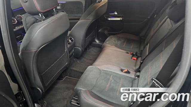 Mercedes-Benz GLB-Class 2023 — Фото 17/20