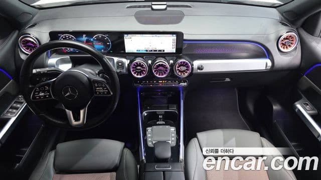 Mercedes-Benz EQB 2022 — ფოტო 24/30