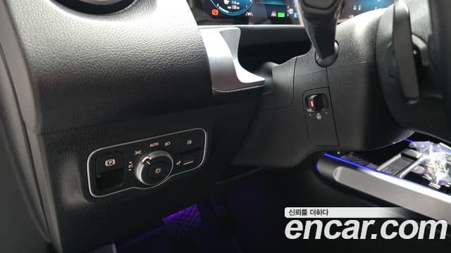 Mercedes-Benz EQB 2022 — ფოტო 23/30