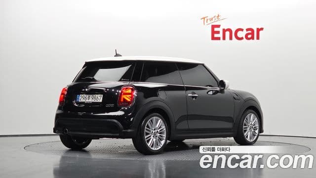 Mini Cooper 2022 — ფოტო 3/31