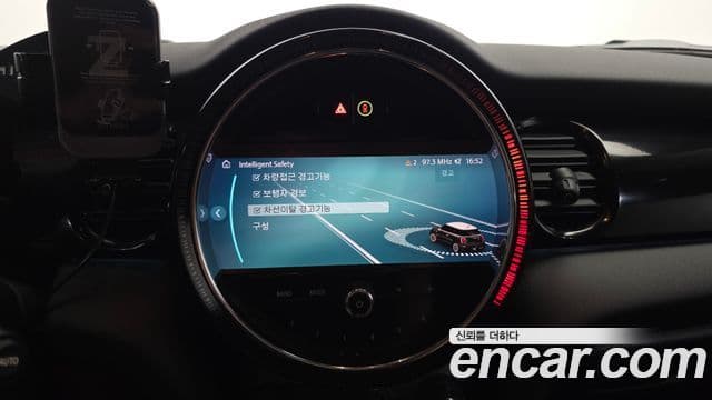 Mini Cooper 2022 — ფოტო 1/31