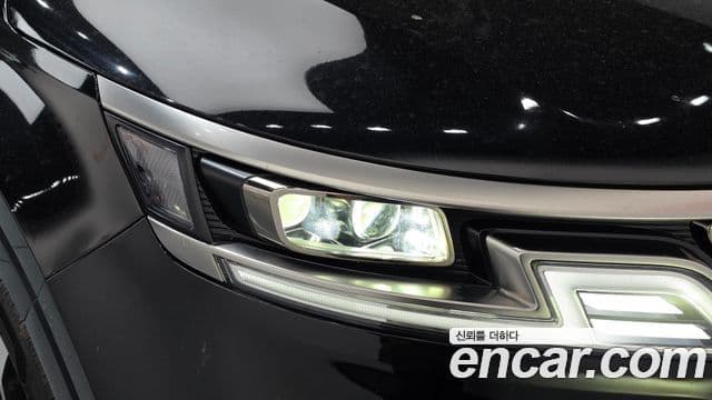 Kia Carnival 2022 — Photo 20/35