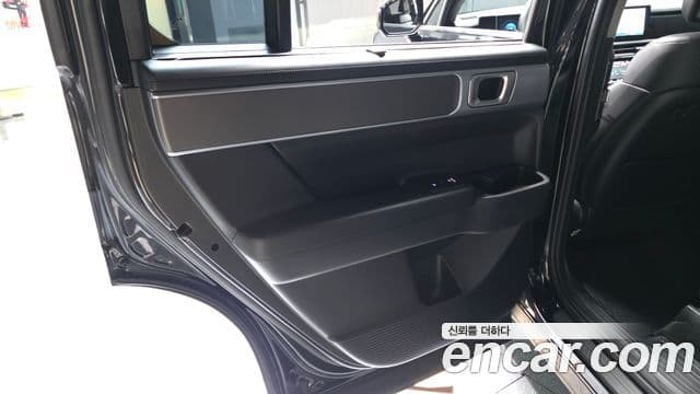 Hyundai Santa Fe 2023 — Şəkil 12/32
