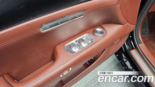 Genesis G90 2022 — ფოტო 29/31