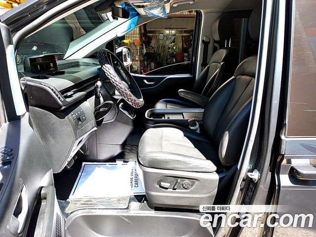 Hyundai Staria 2023 — Фото 4/19